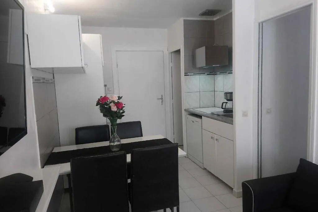 Appartement En Bord De Mer - Cote D'Azur Villeneuve-Loubet Apartment
