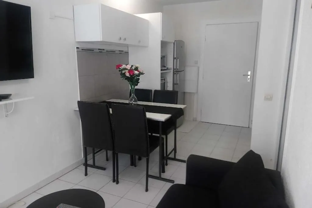 Appartement En Bord De Mer - Cote D'Azur Villeneuve-Loubet 0*,
